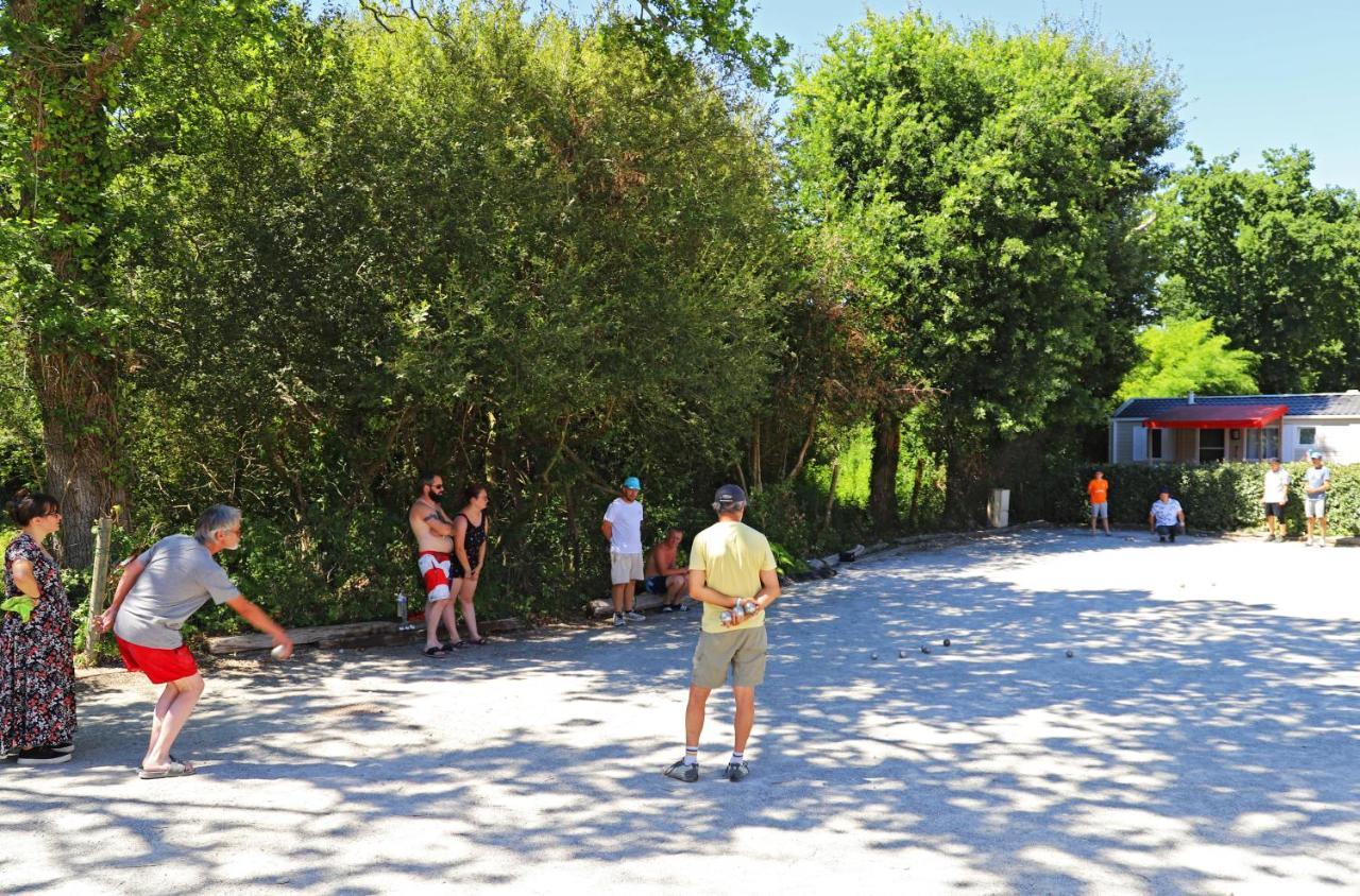 Camping De L'Etang Du Pays Blanc 게랑드 외부 사진