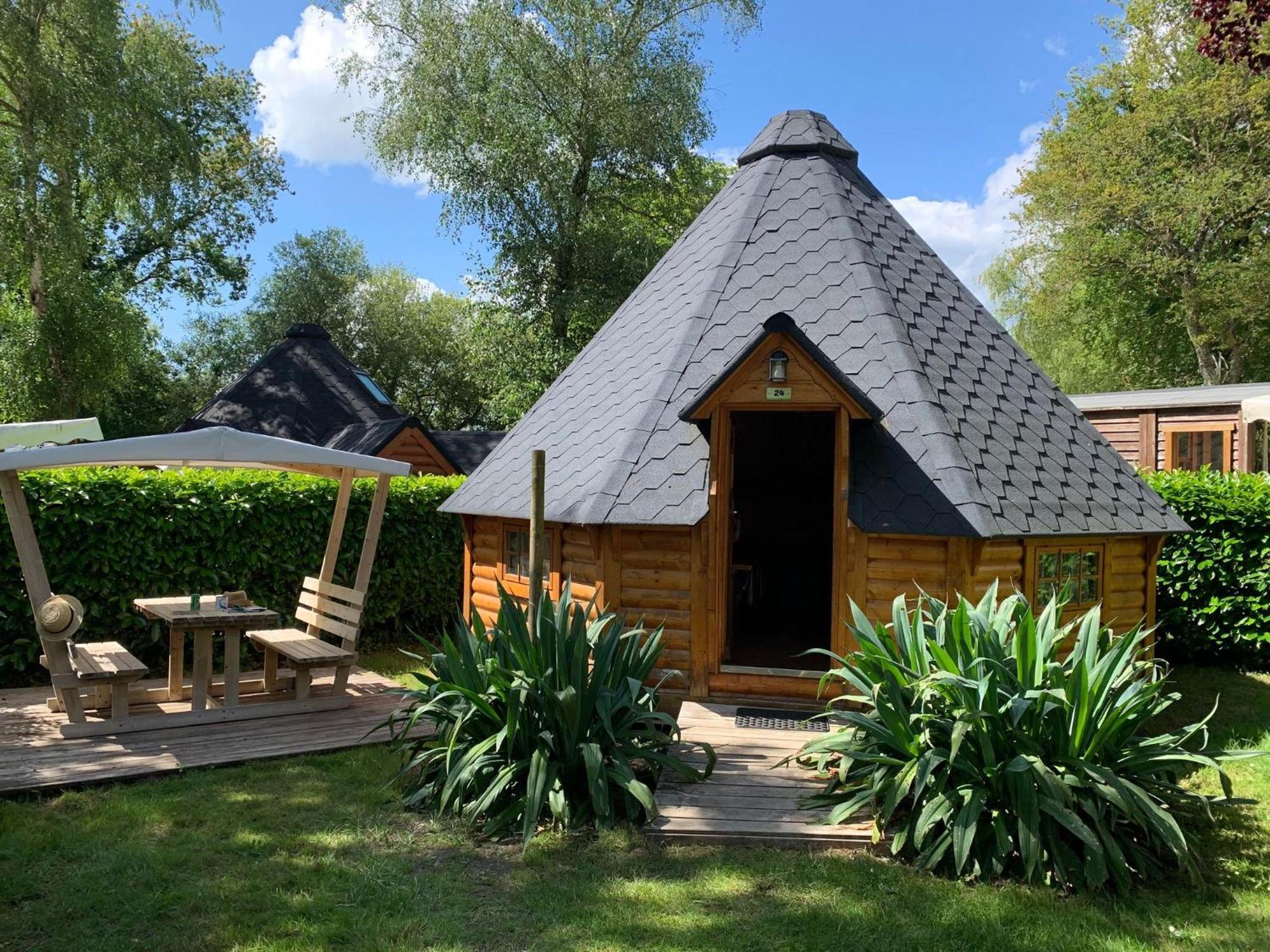 Camping De L'Etang Du Pays Blanc 게랑드 외부 사진